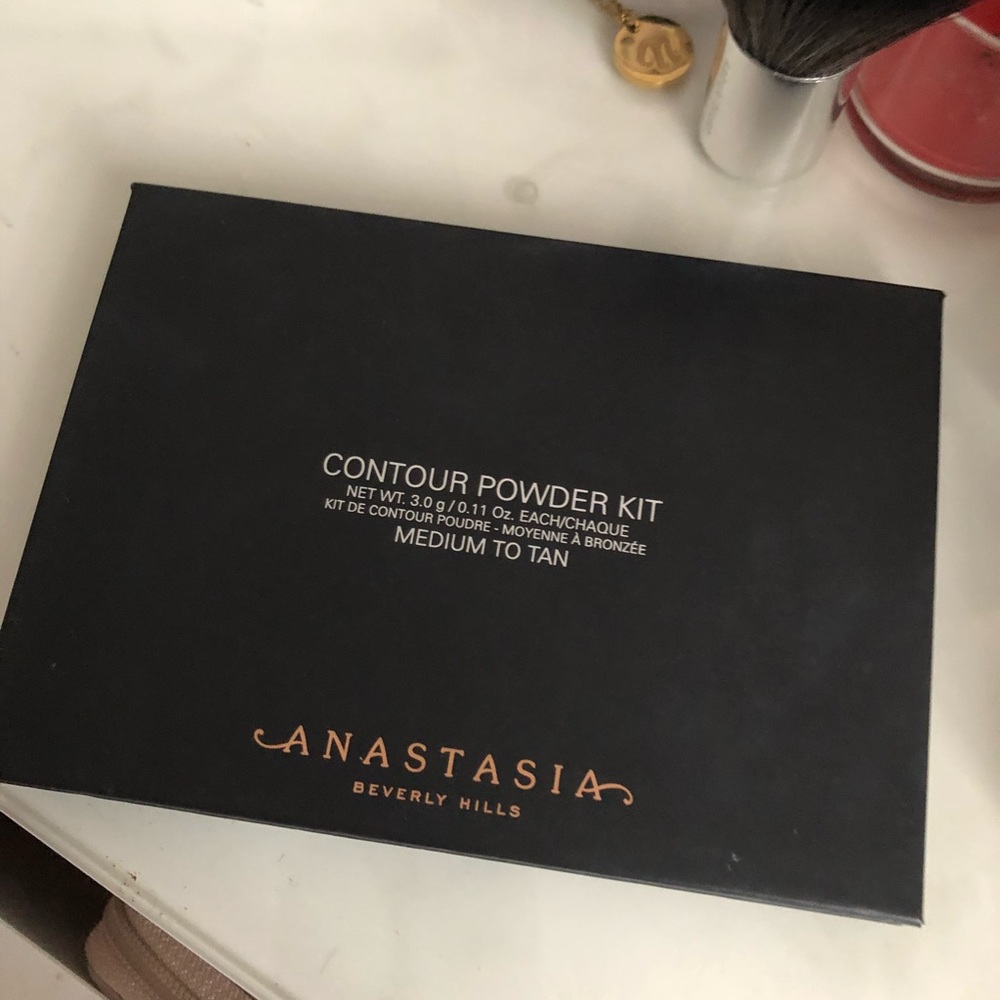 Anastasia Beverly Hills Contour Kit